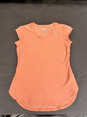 Reebok slim running athletic t-shirt, lightweight, coral, small
